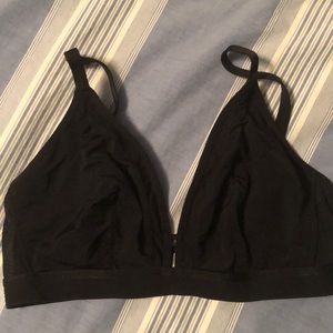 Lively // Black Bandeau